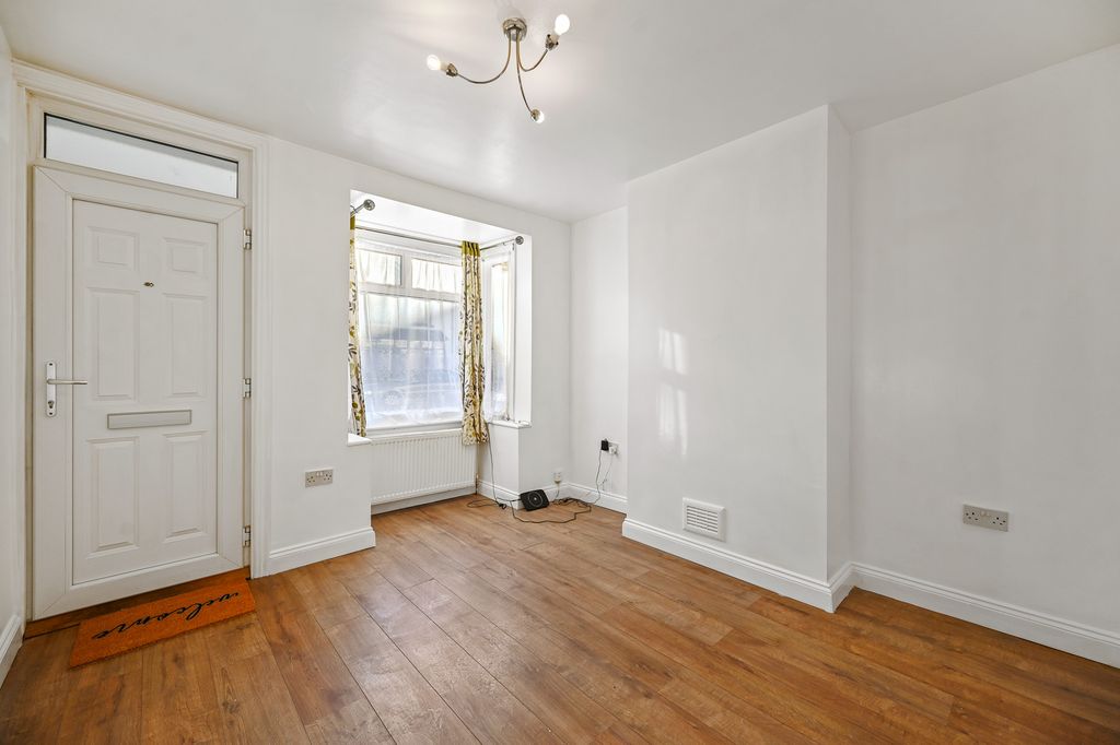 Property photo 3 of 19 19