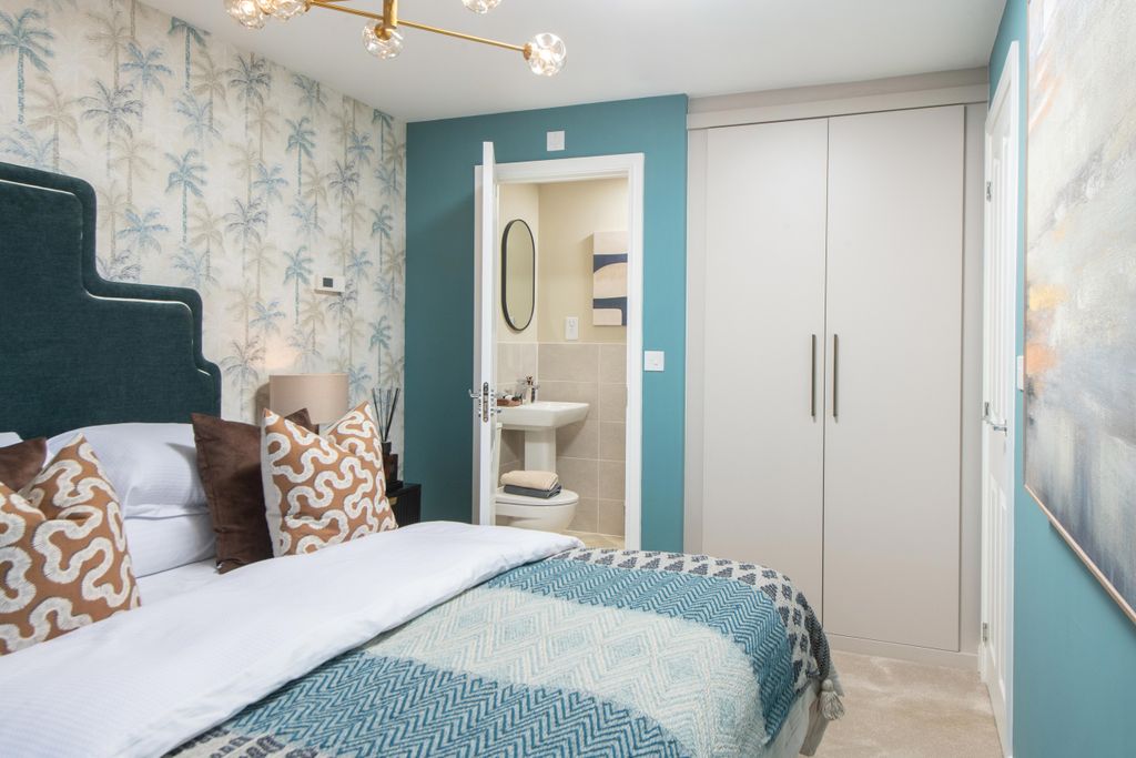 Property photo 3 of 7 Maidstone Bedroom - Castle Reach