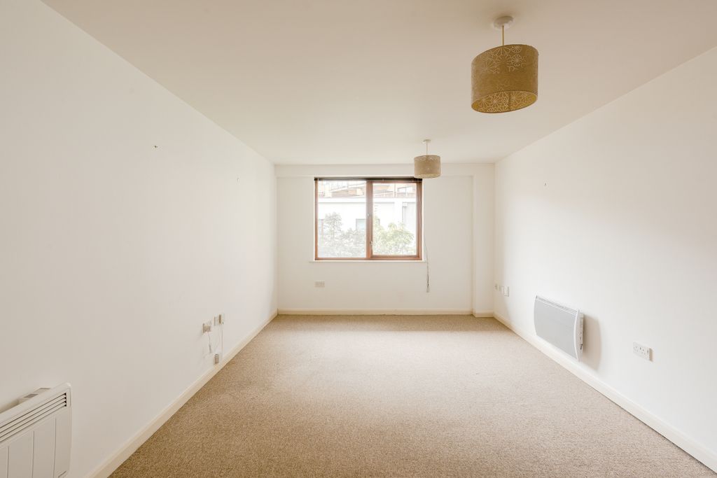 Property photo 3 of 10 3