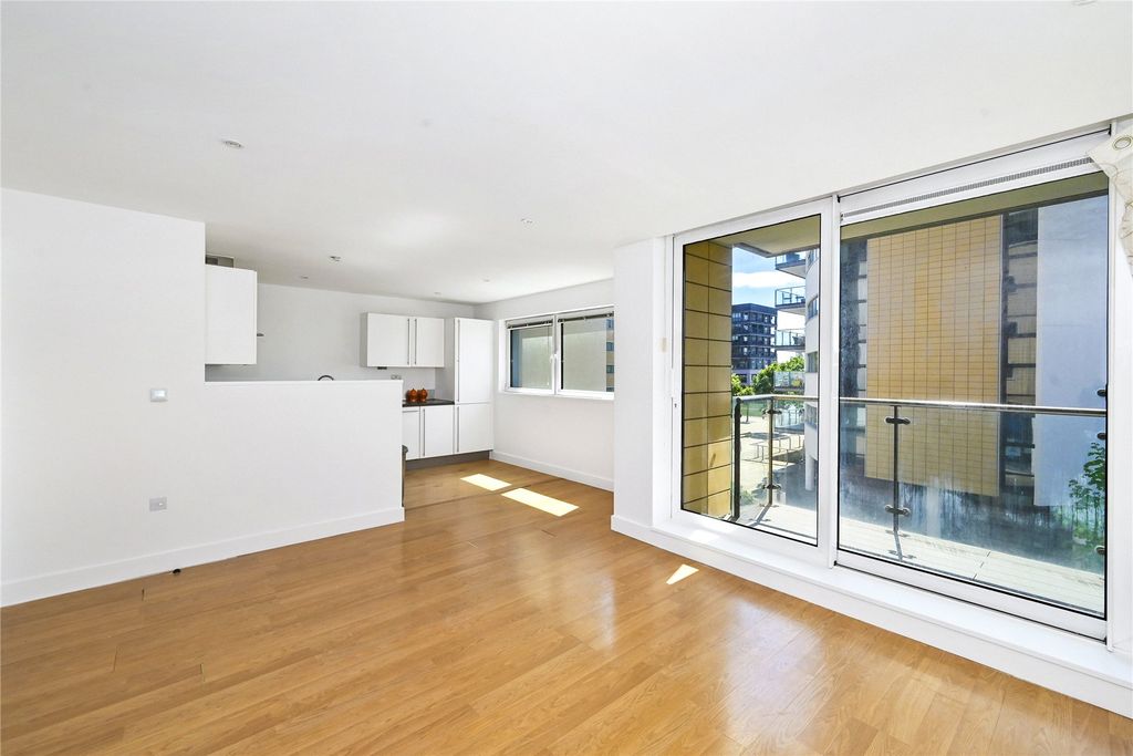 Property photo 3 of 11 Picture No. 33