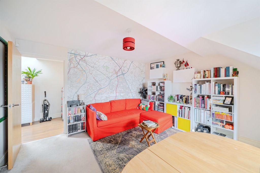 Property photo 3 of 17