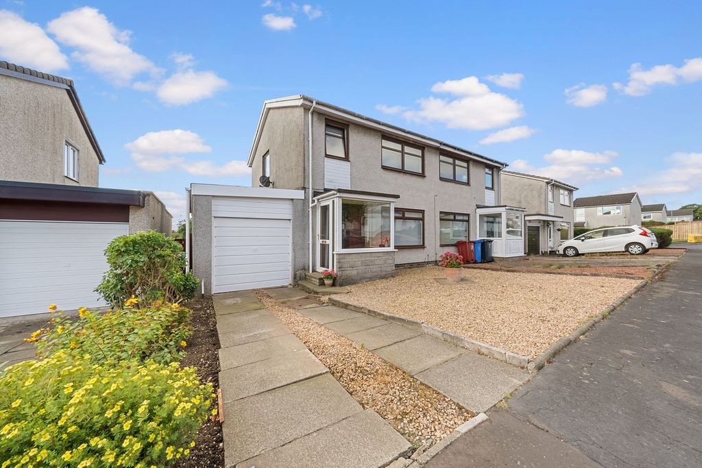 Property photo 1 of 28