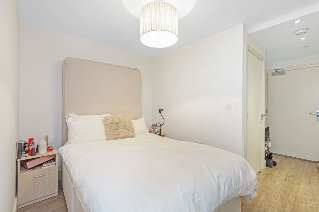 Property photo 3 of 8 Bedspace