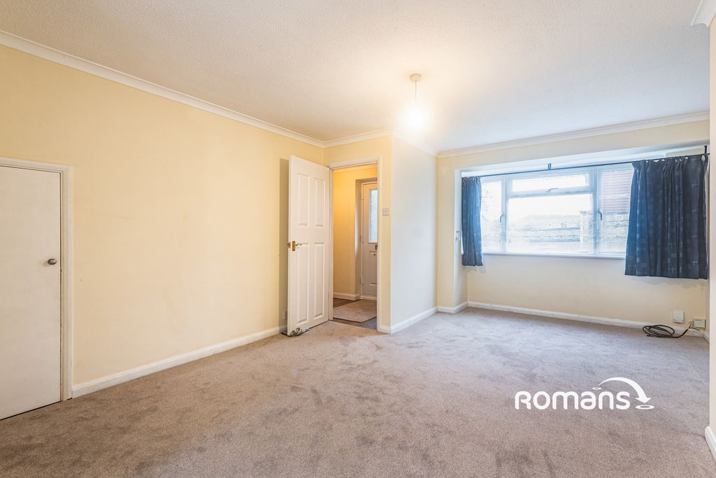 Property photo 3 of 10 Photo