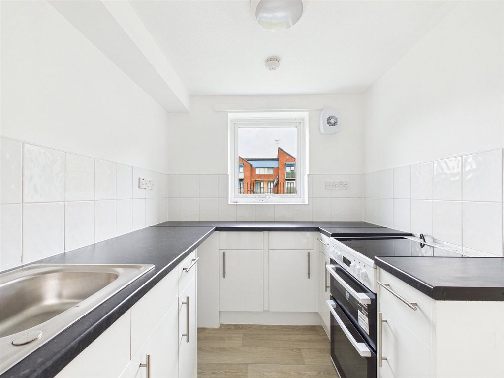 Property photo 2 of 7 Picture No. 03