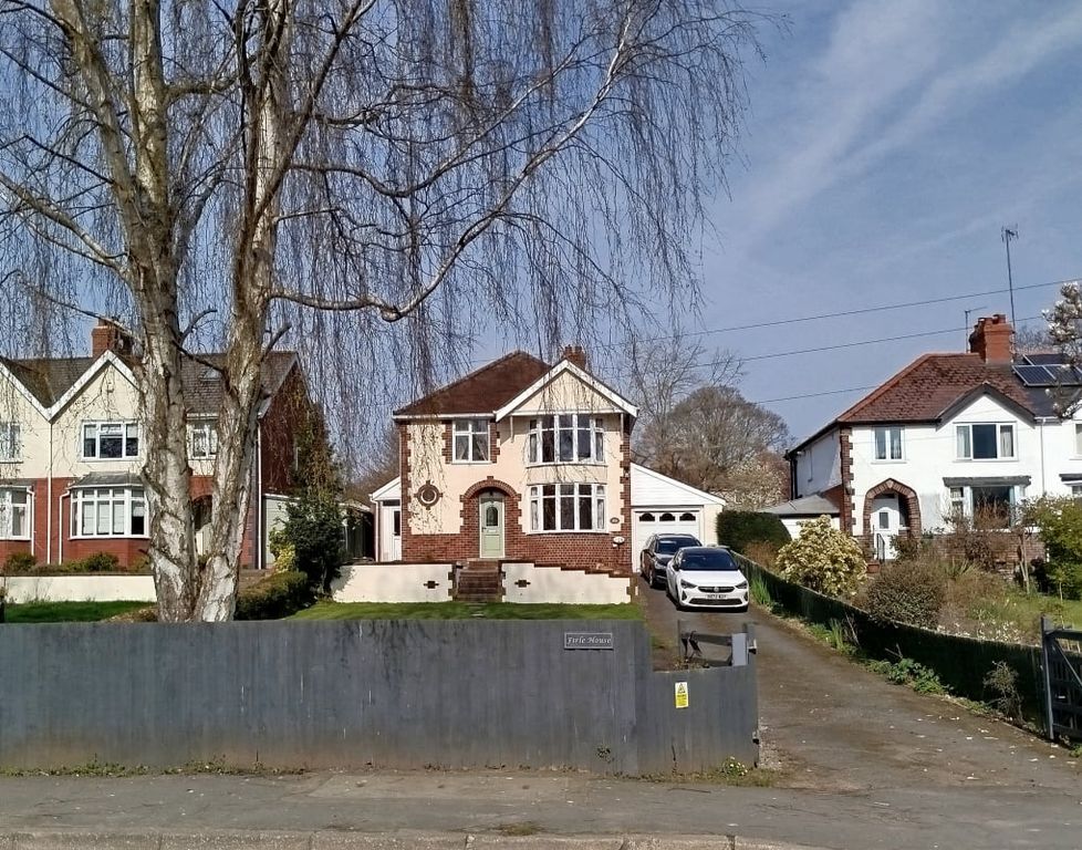 Property photo 2 of 34