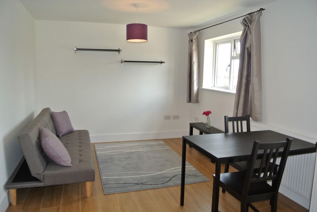 Property photo 2 of 6 Picture 2