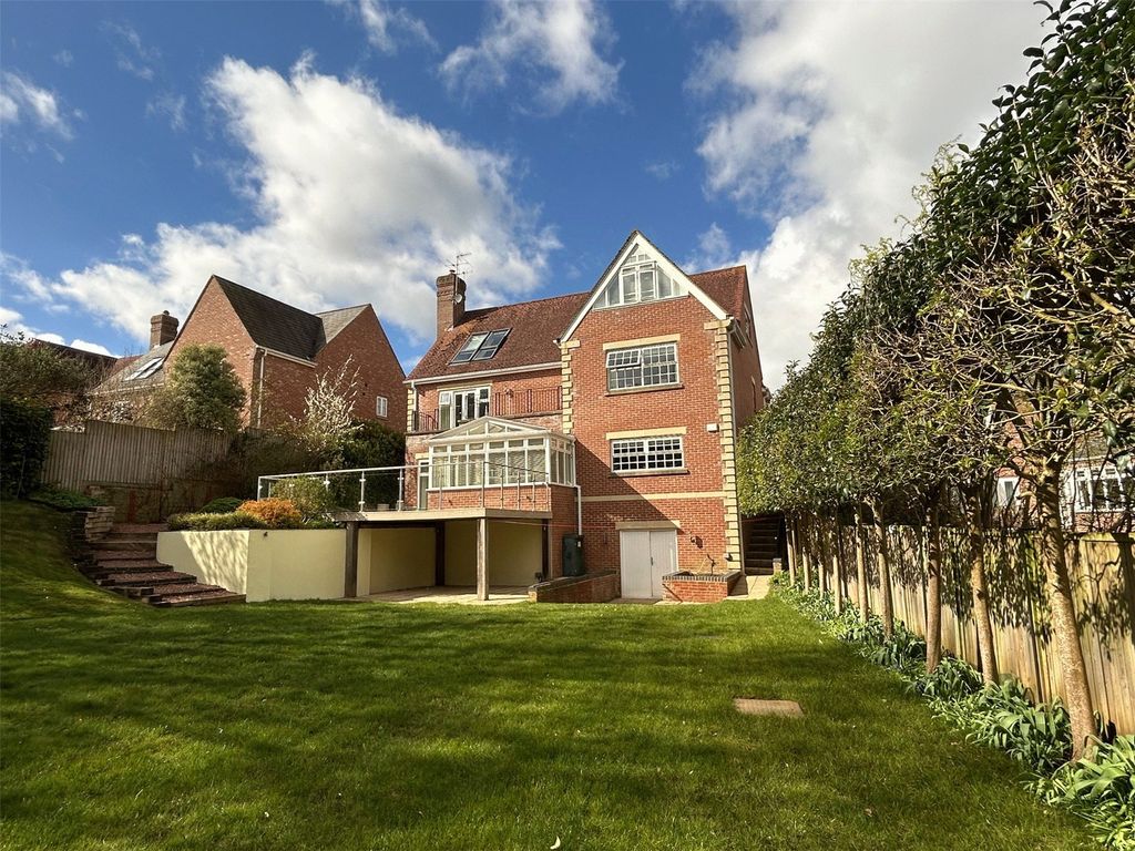 Property photo 1 of 21 Picture No. 28