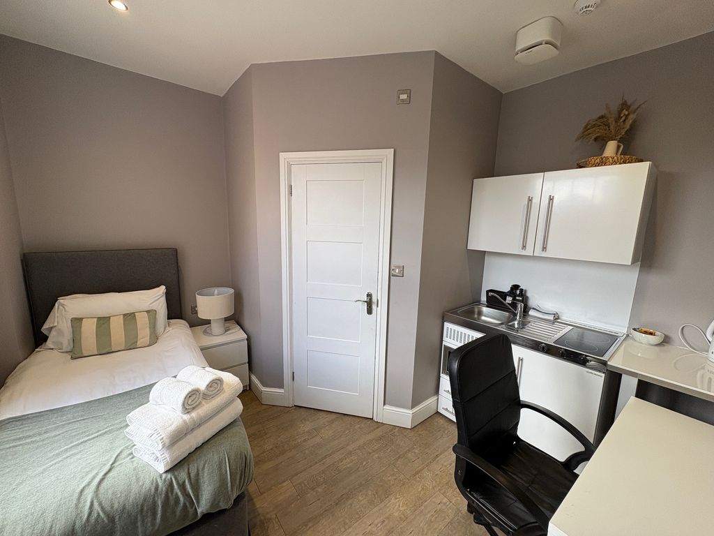 Property photo 2 of 5 Image