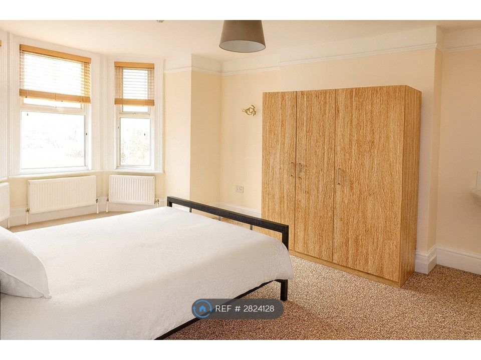 Property photo 2 of 7 Room 1