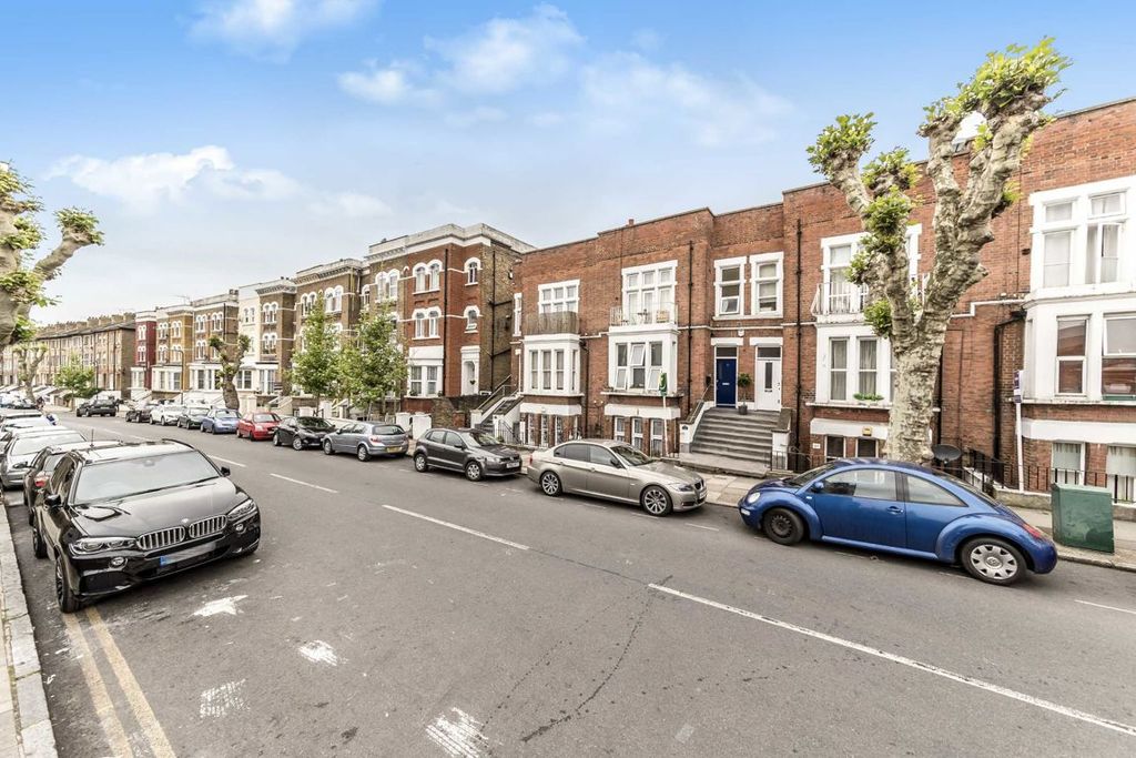 Property photo 1 of 6