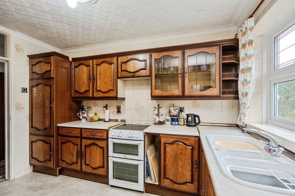 Additional image 10 of 1 bed flat for saleEiddwen Road, Penlan, Swansea SA5