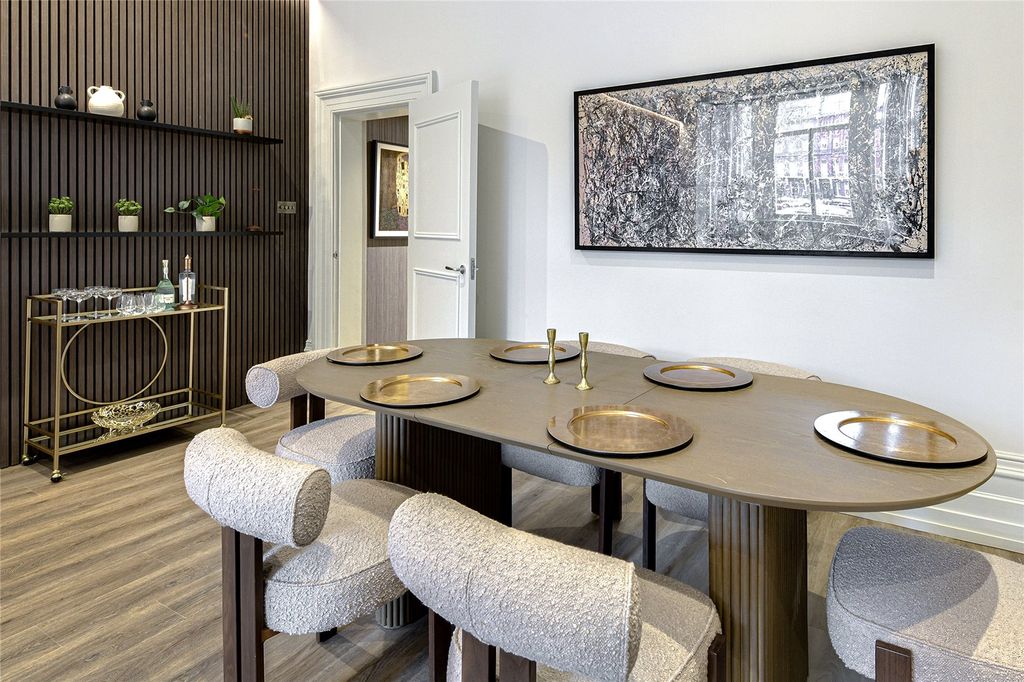 Property photo 2 of 18 Picture No. 71