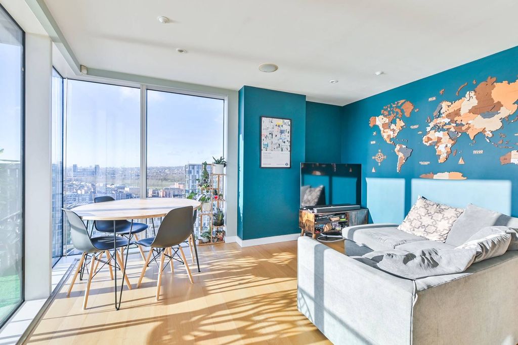 Property photo 3 of 23