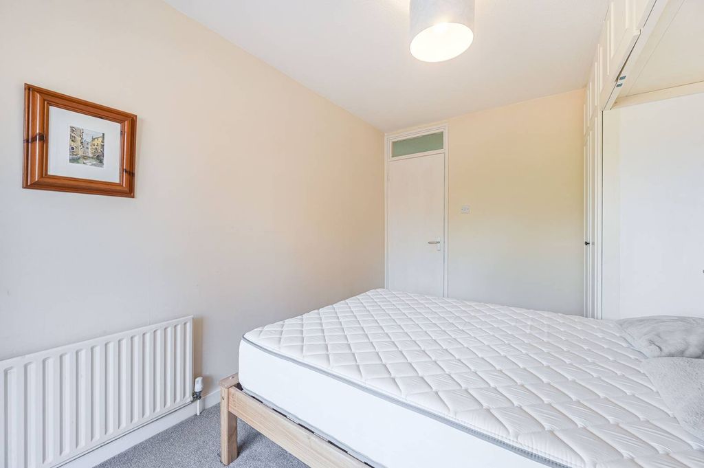 Property photo 3 of 23