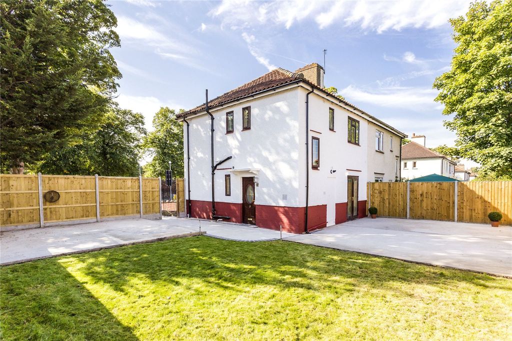 Property photo 3 of 6