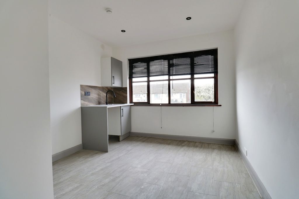 Property photo 1 of 8 5154131