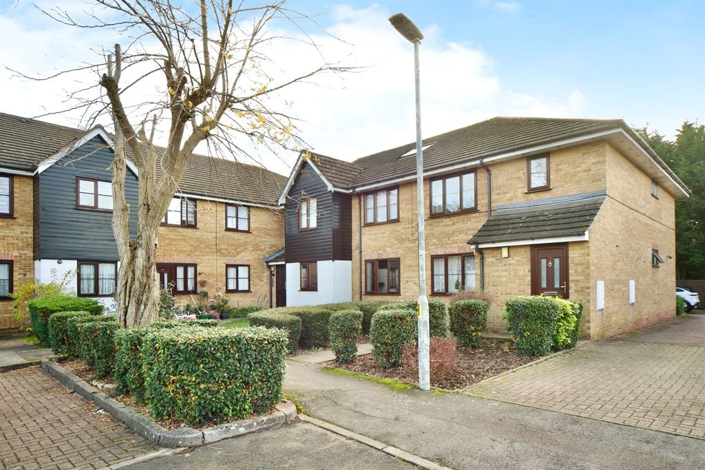 Property photo 3 of 12