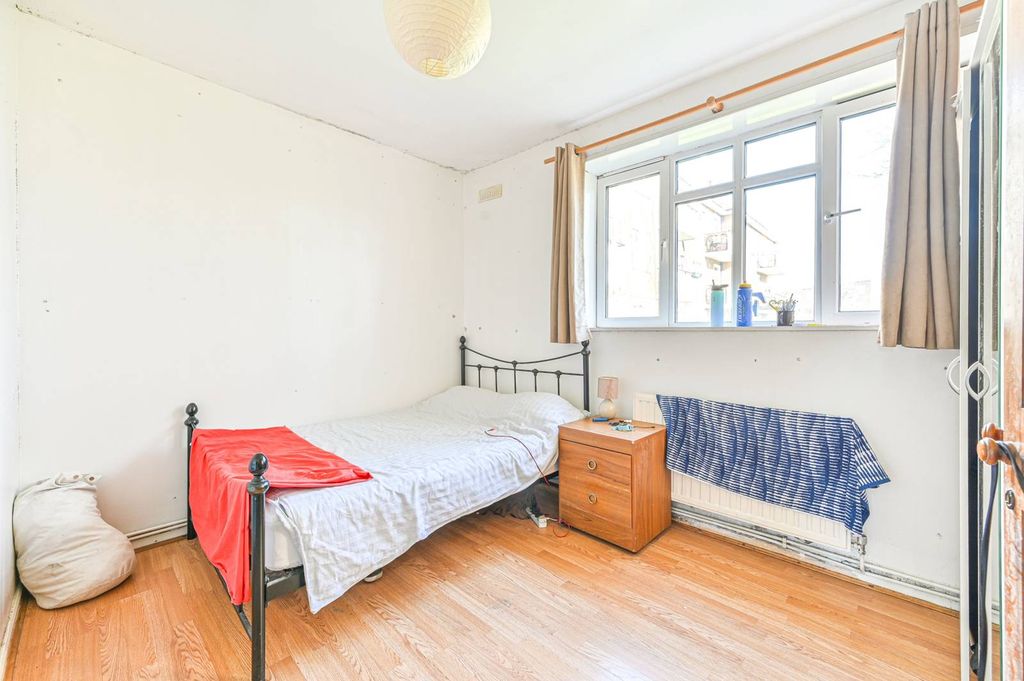 Property photo 3 of 3
