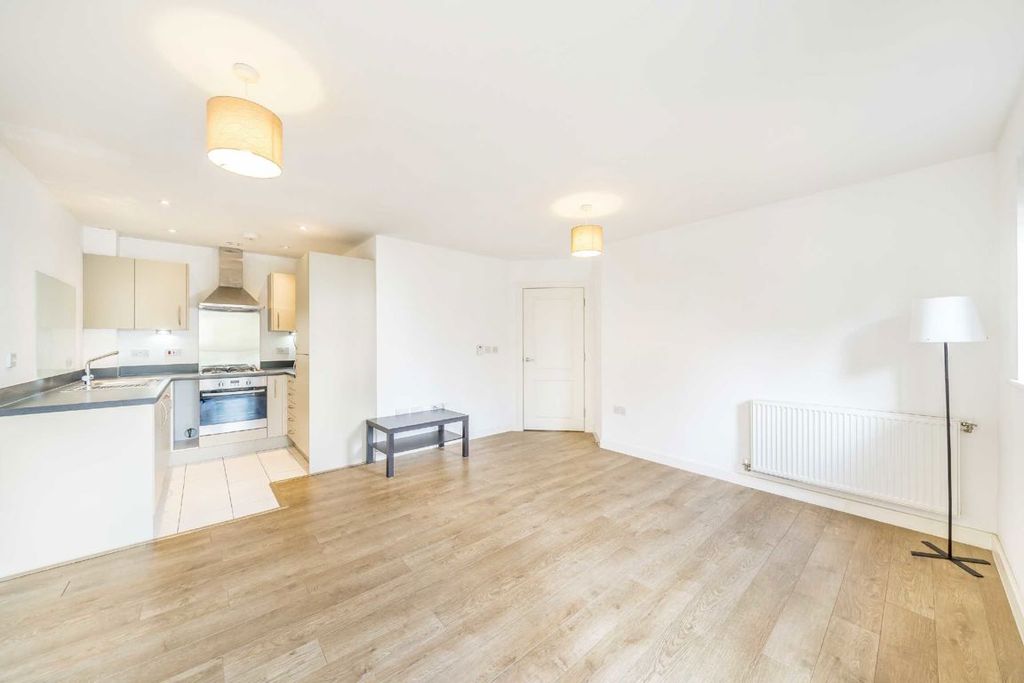 Property photo 2 of 7