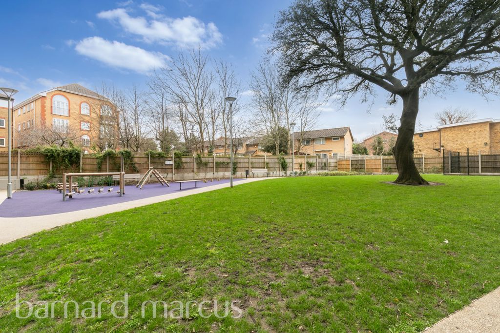 Property photo 2 of 5 View