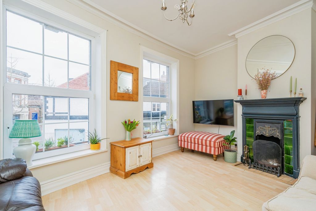 Property photo 1 of 14 Photography