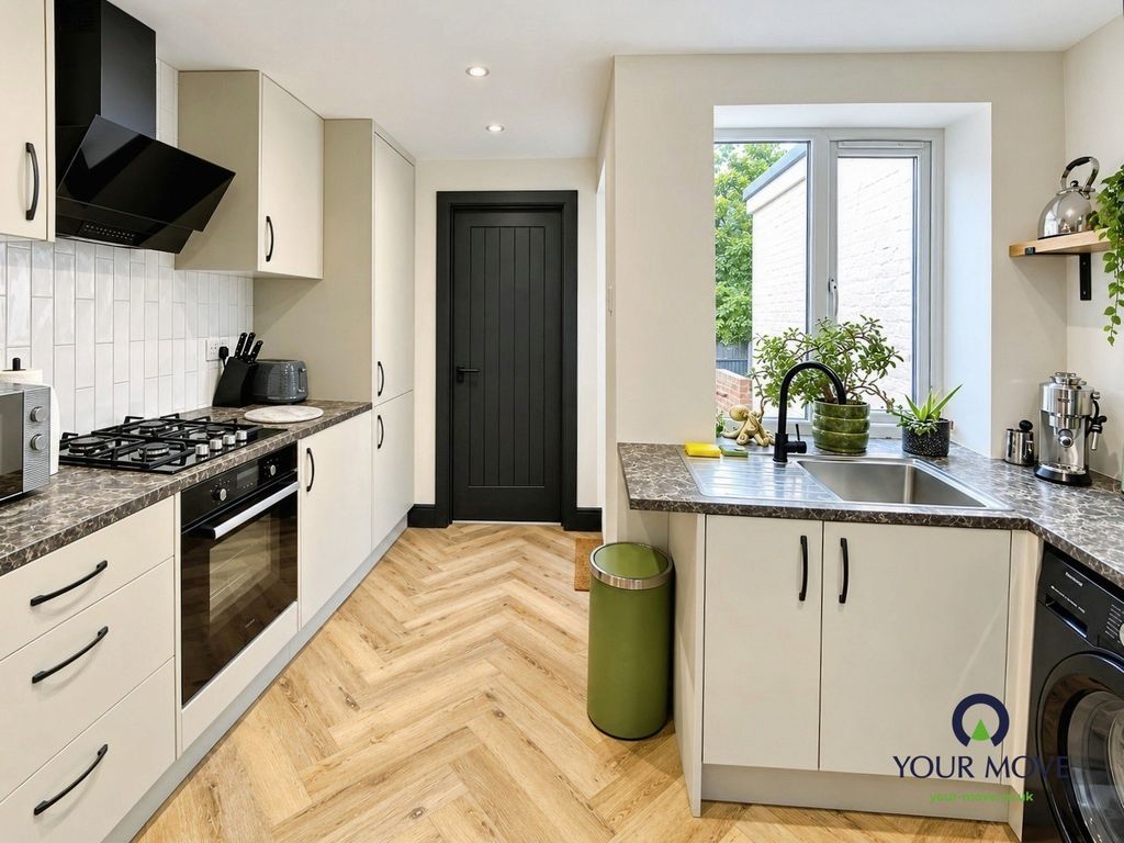 Property photo 3 of 10 Pbox-Img.Png