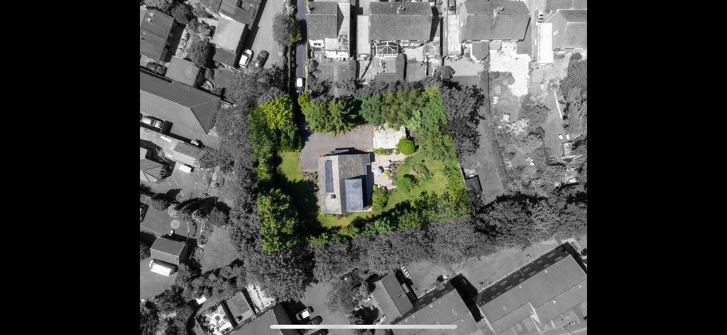 Property photo 2 of 37