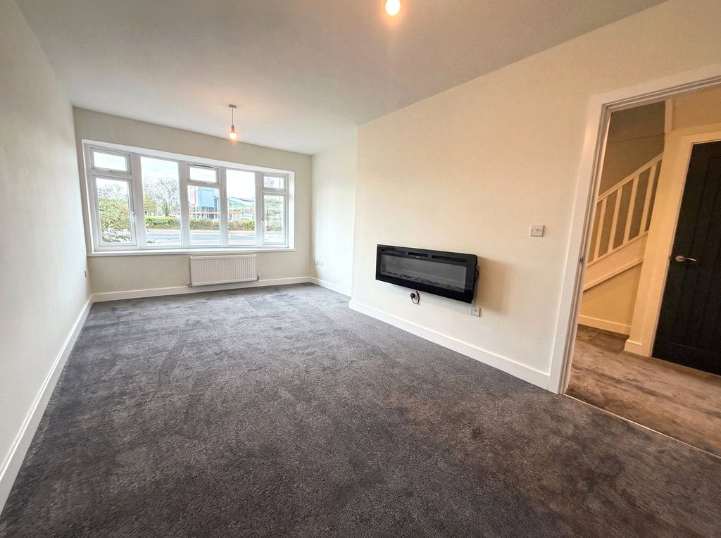 Property photo 3 of 27 Picture No. 80