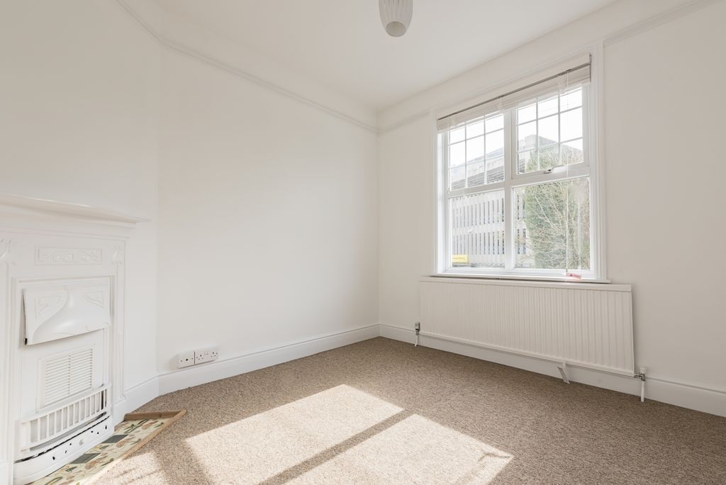 Property photo 3 of 9 7-Russell-Avenue-02