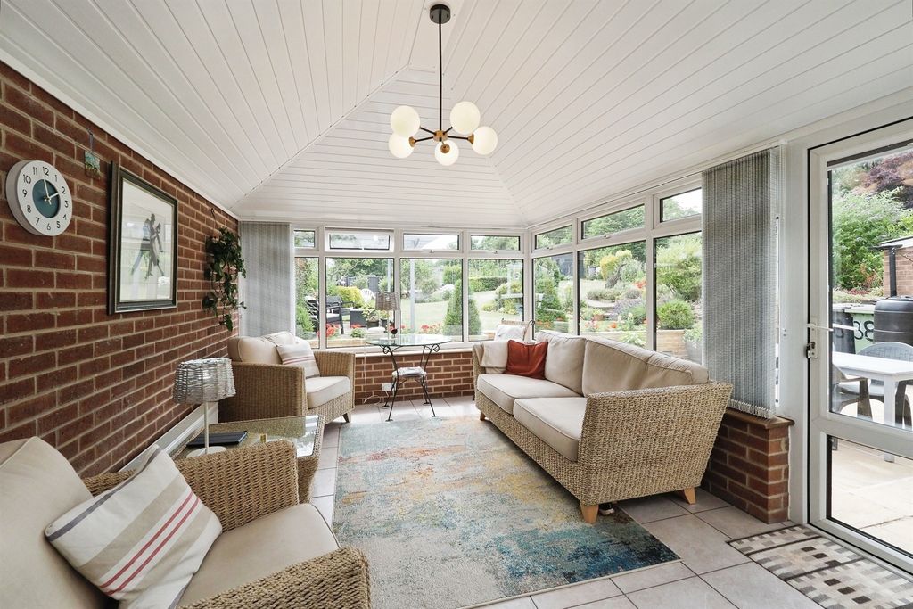 Property photo 3 of 17