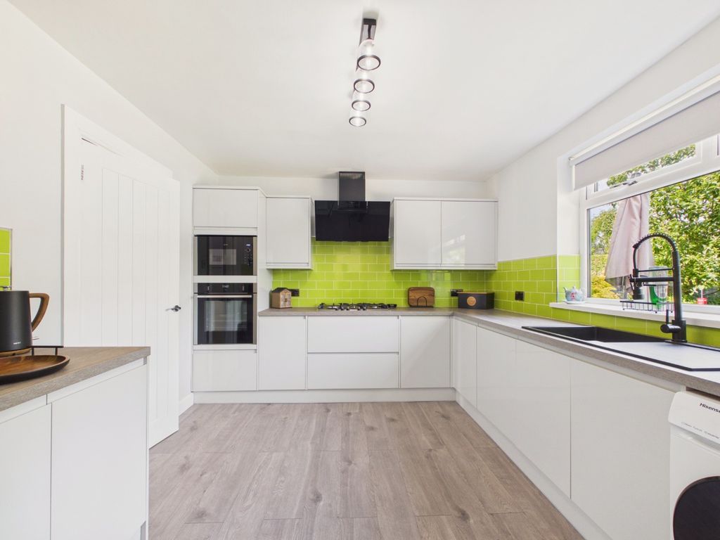 Property photo 2 of 25 5187124