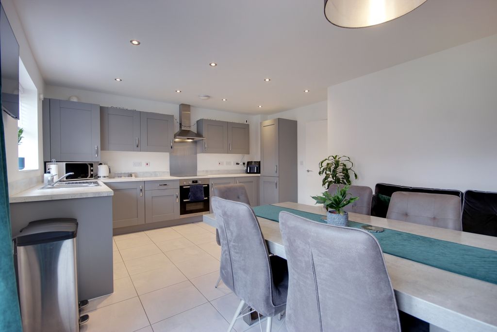 Property photo 2 of 19 1 Liv Kit Din C