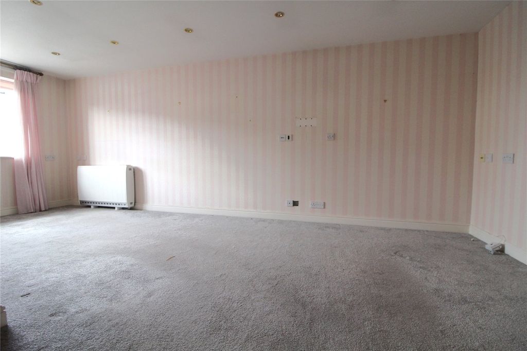 Property photo 3 of 9 Picture No. 13