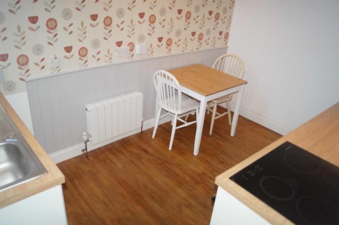 Property photo 2 of 6 Kitchen
