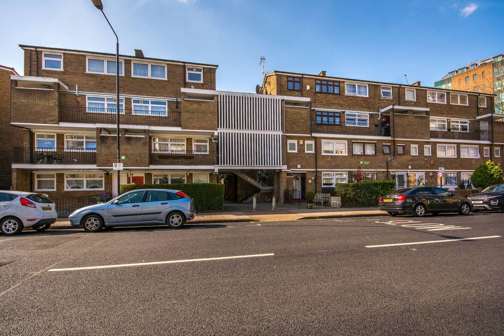 Property photo 1 of 9