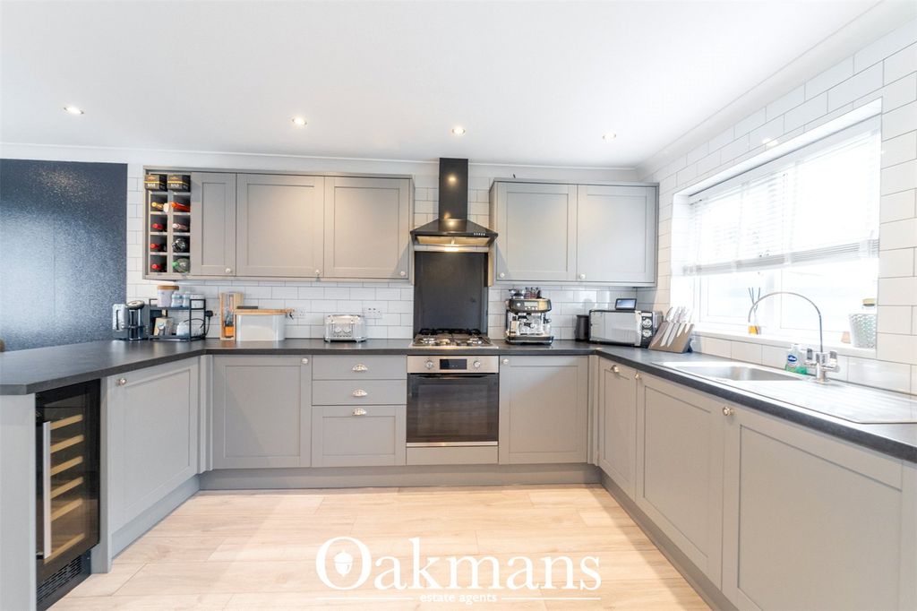 Property photo 2 of 44 Picture No. 33