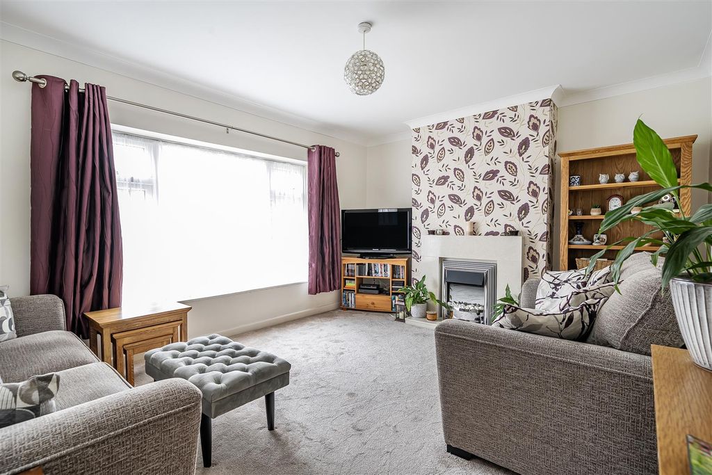 Property photo 2 of 12 1360195-15-68d6B47868d67.Jpg