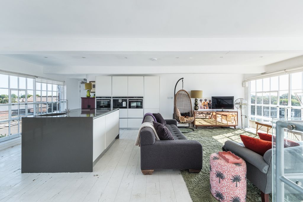 Property photo 3 of 24 August 2025 Jr (13).Jpg