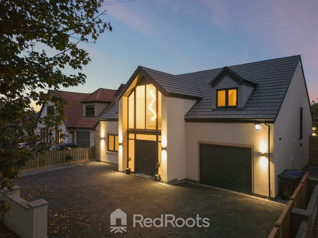 Property photo 1 of 52 4577040