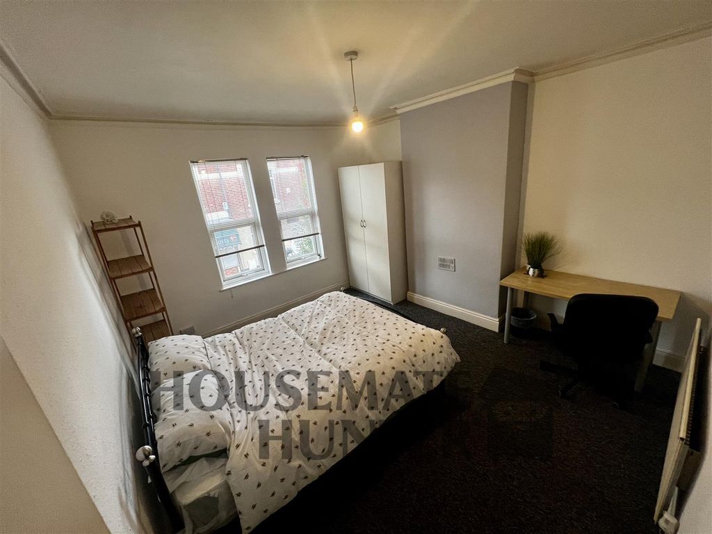 Property photo 2 of 10 Img_2444.Jpg