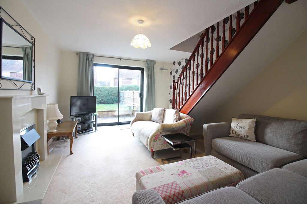 Property photo 2 of 11