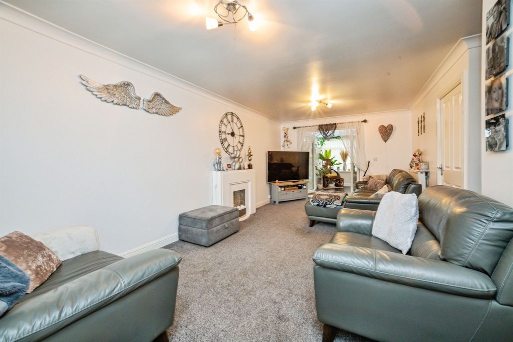 Property photo 3 of 22