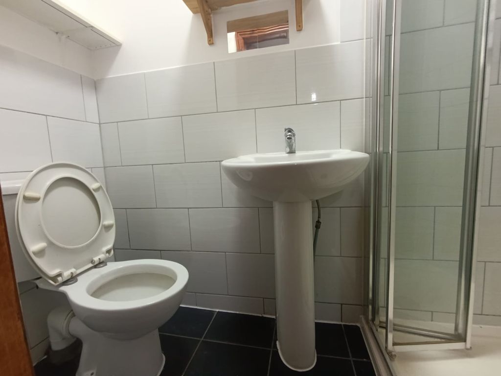 Property photo 3 of 3