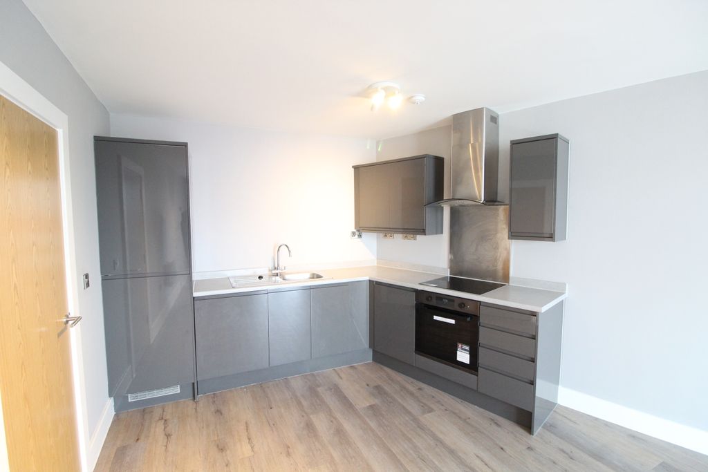 Property photo 2 of 9 Kitchen