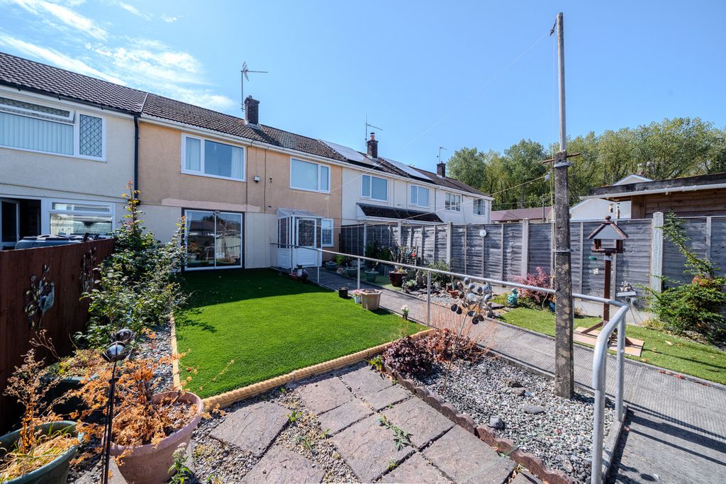 Property photo 2 of 34