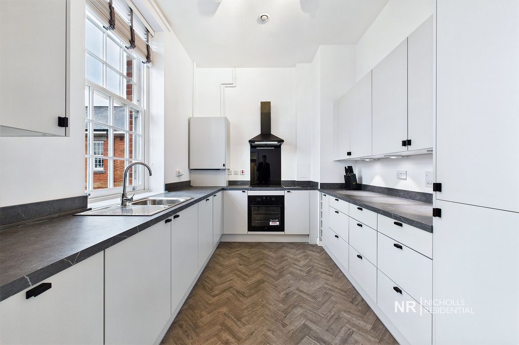 Property photo 3 of 15 Kitchen