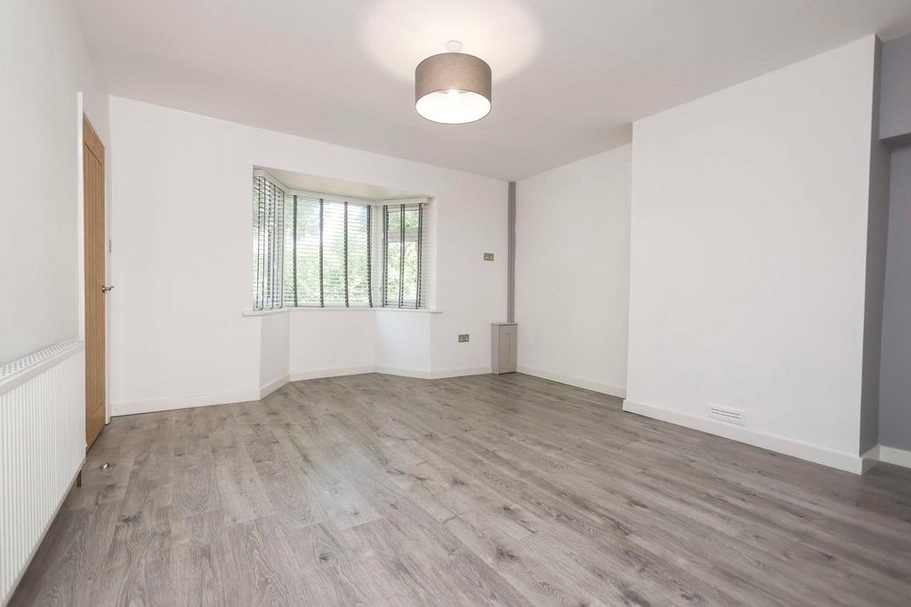 Property photo 3 of 18 Picture No. 07