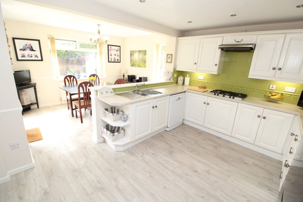 Property photo 3 of 22