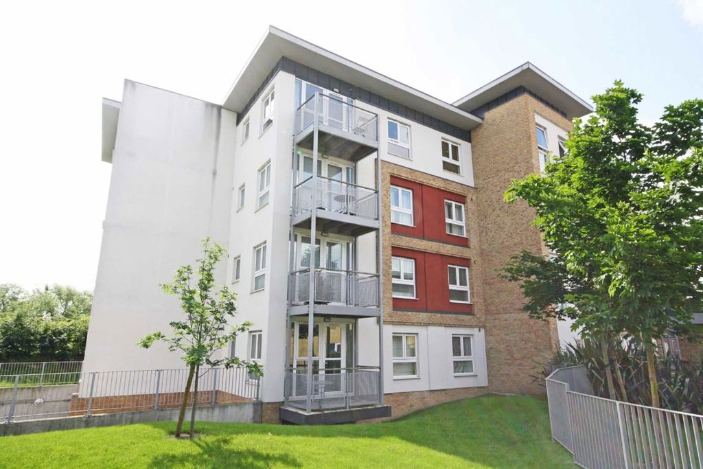 Property photo 1 of 5